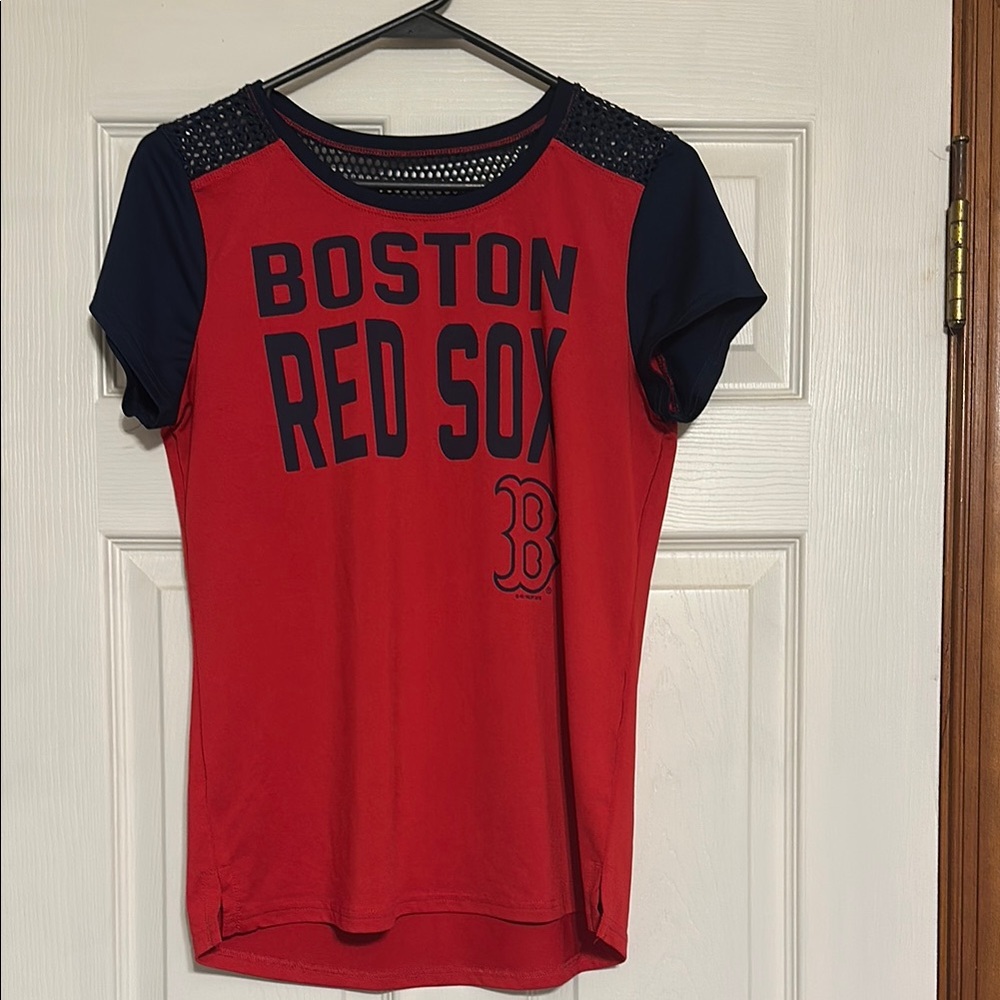 Boston Red Sox Women's size medium Short Sleeve Tee excellent used condition